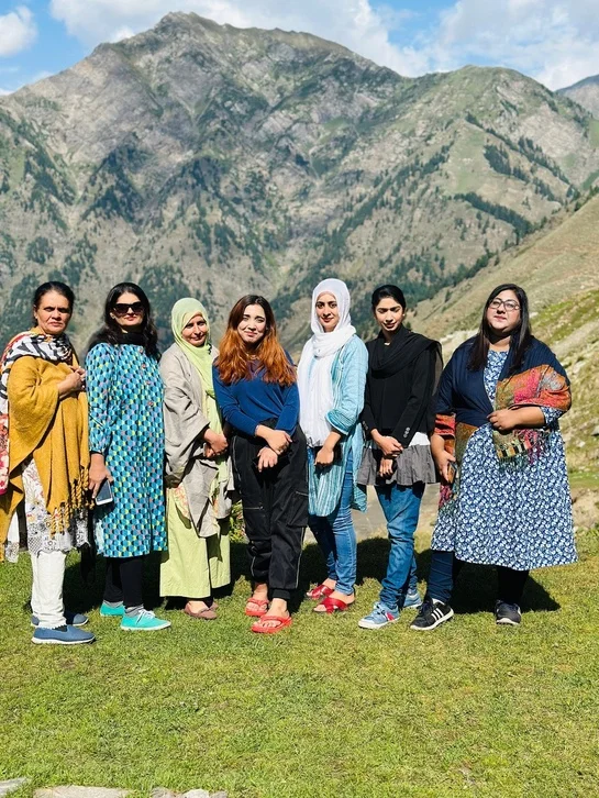 Girls trip in the meadows