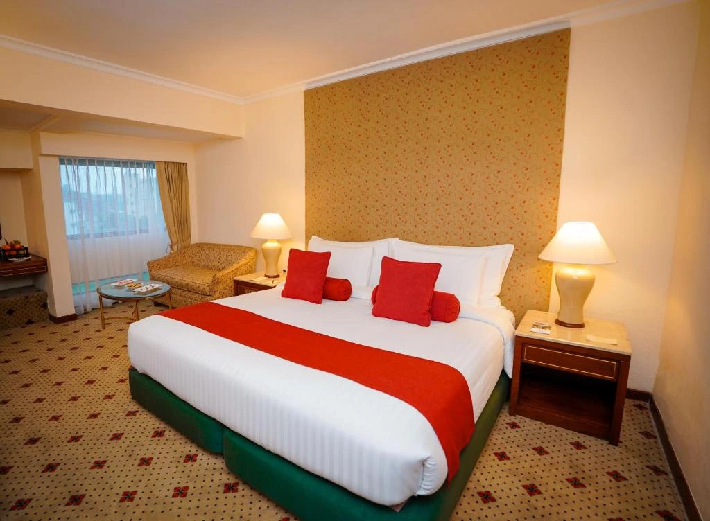 Avari World Traveller Single
