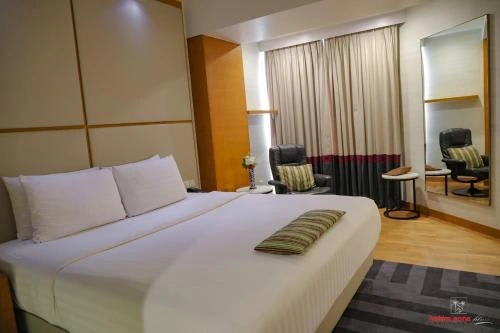 Avari World Traveller Single