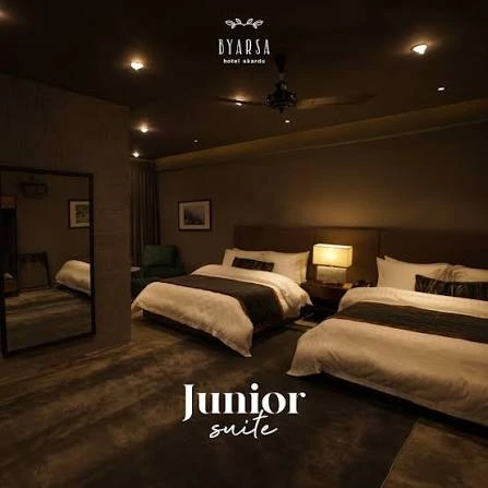 Junior Suite Twin Bed