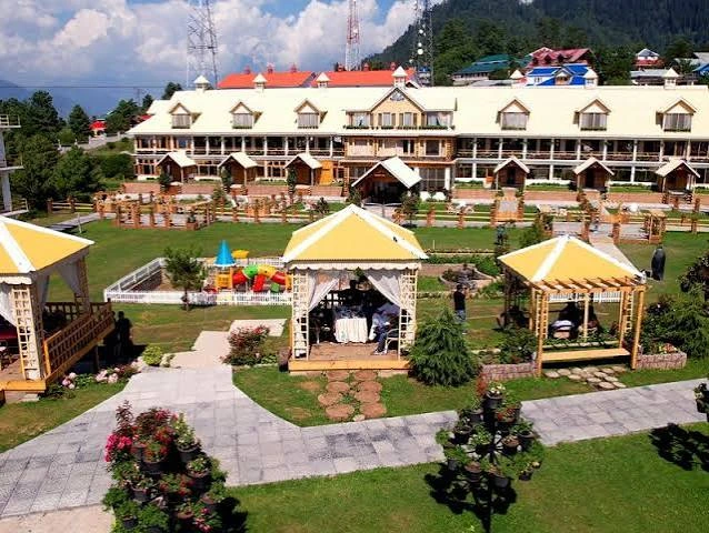 Cedarwood Hotel and Resort Shogran photo 5