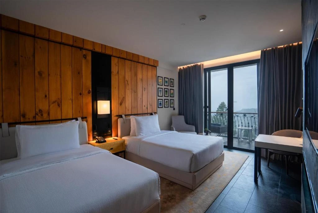 Deluxe Room Valley View