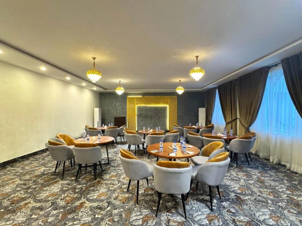 Hotel One Mall Road photo 4