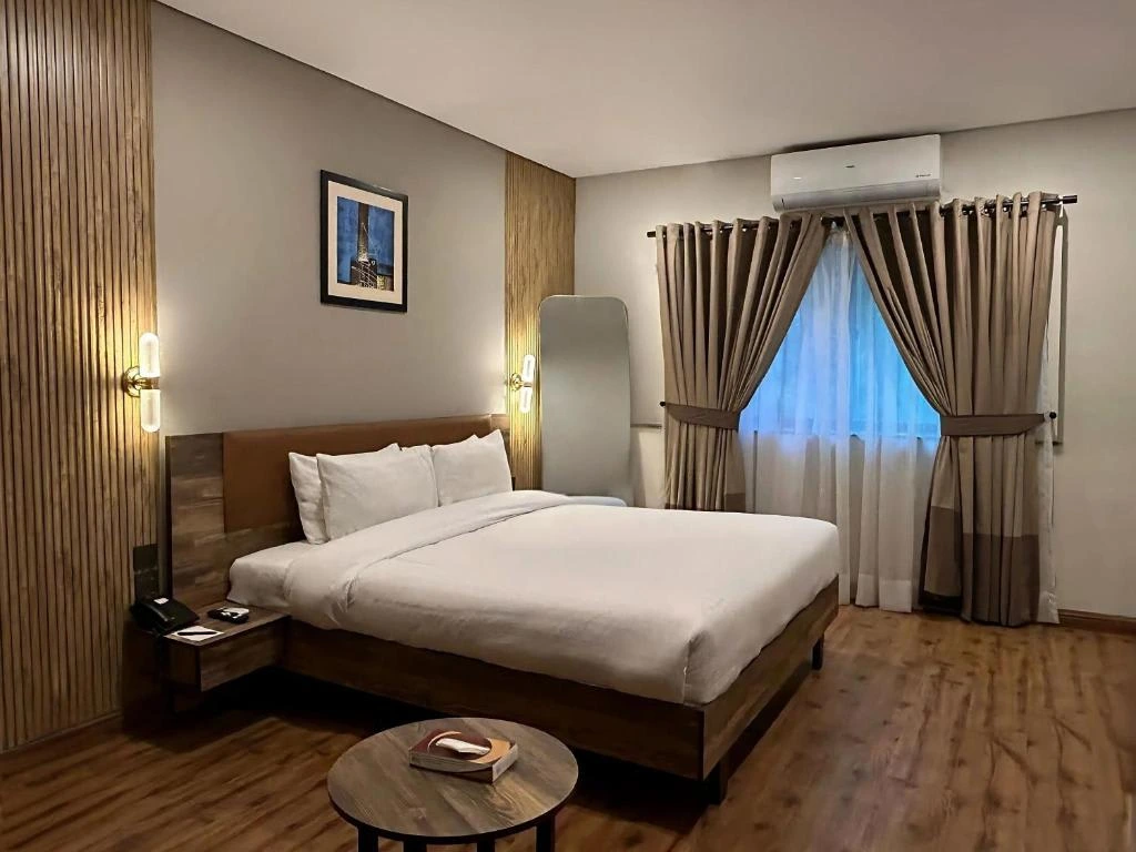 Hotel One Mall Road photo 5