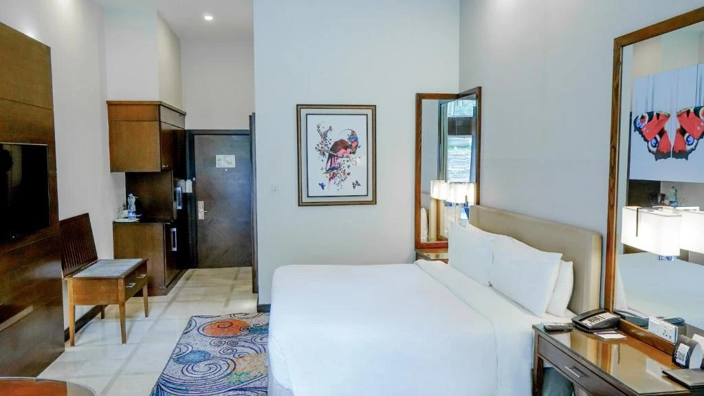 Standard King Room