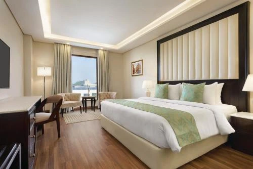 Ramada by Wyndham Lahore photo 2