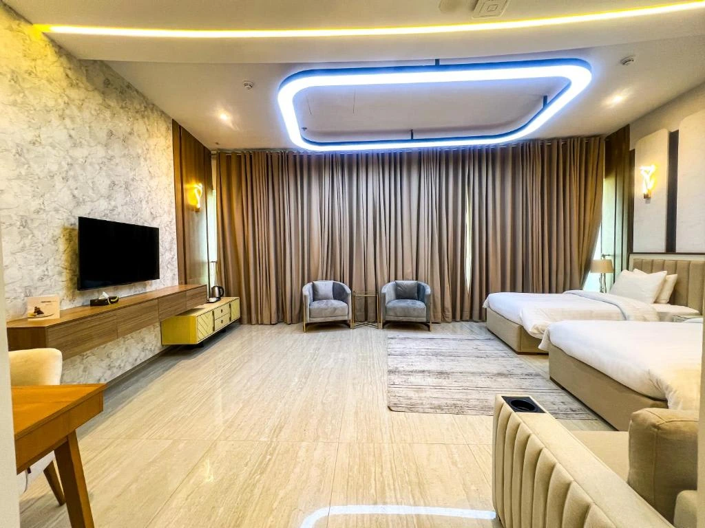 Rumanza by Pearl Continental photo 2