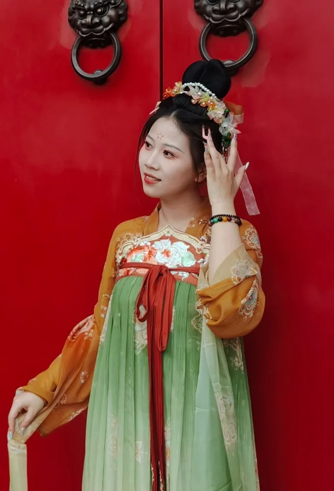 Ximeng Ning (席梦宁) — Brand Ambassador